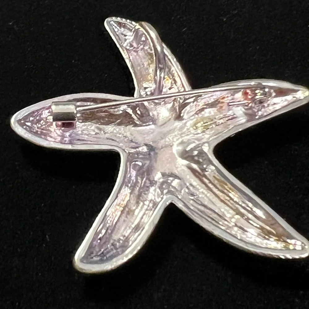 Starfish pin/necklace slide done in silver metal with gold accents - Picture 4 of 5